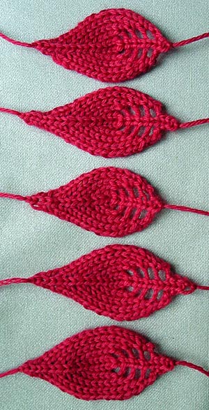 gestrickte Blätter