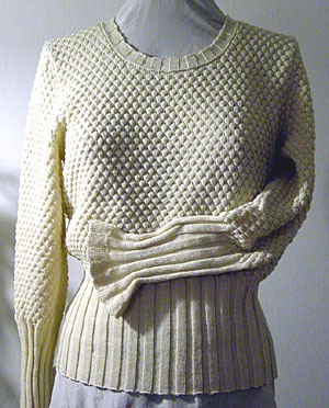 Fangmuster-Pullover mit weiten Ärmeln