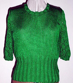 Pulli mit Lochmuster-Ärmeln